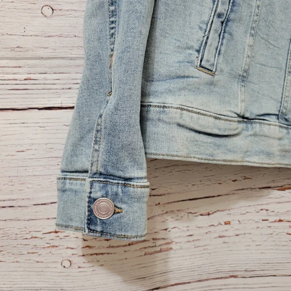 LC Lauren Conrad New Core Denim Jacket - Picture 9 of 13